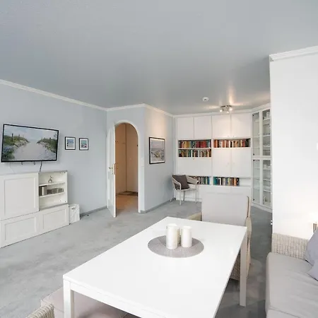 H3-23-hanseat-aussenschwimmbad Apartment
