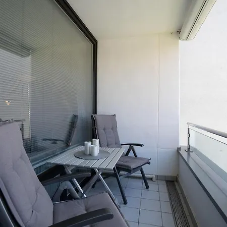 H3-23-hanseat-aussenschwimmbad Apartment *